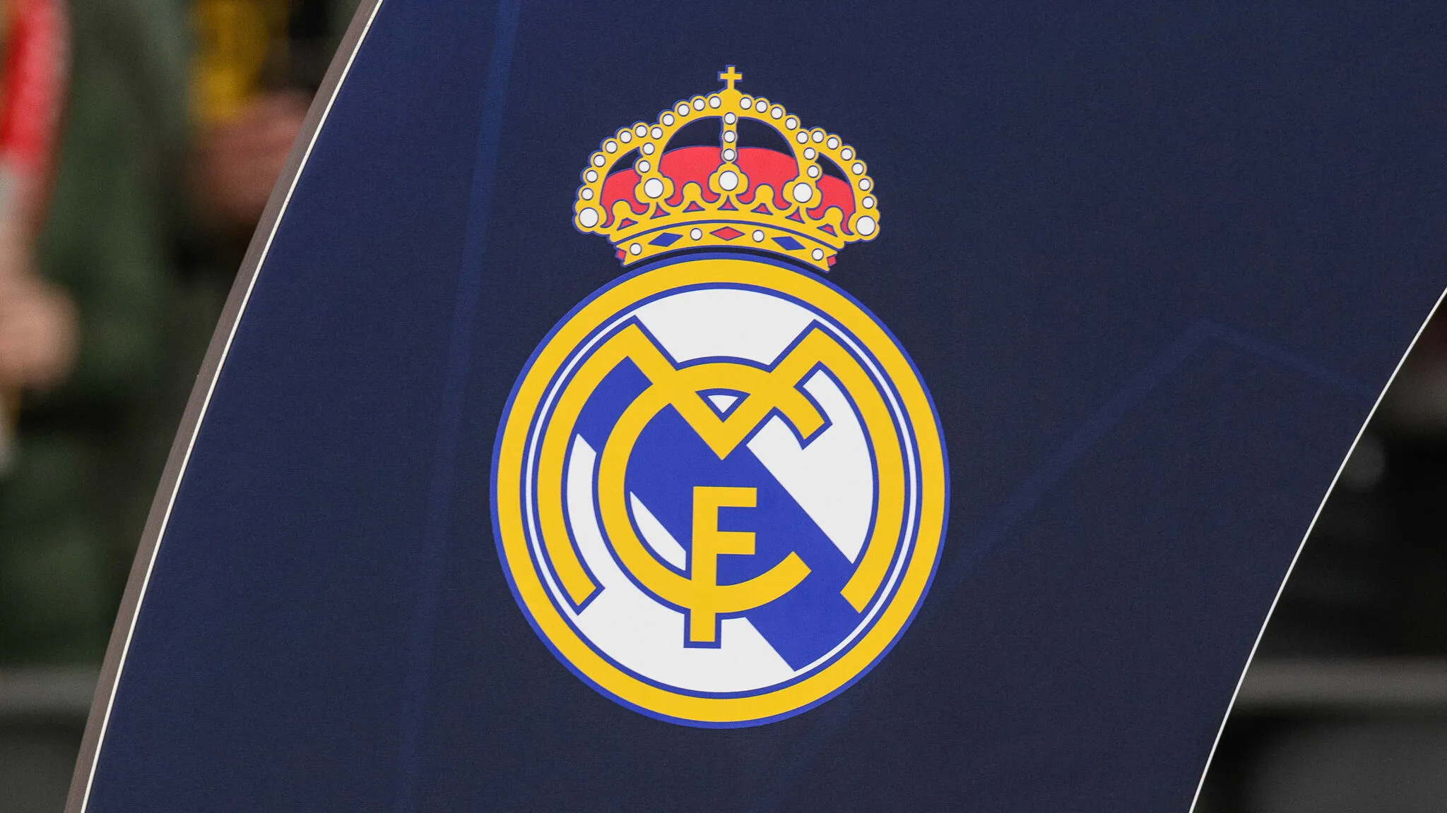 Un Jeune Du Real Madrid Victime Dun Coup De Boule Par Un Supporter