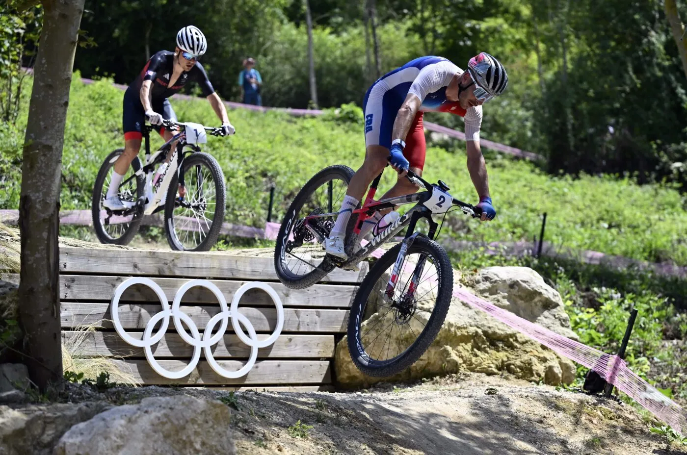 Les JO en direct : Cysique descend de sa montagne, pas de finale.