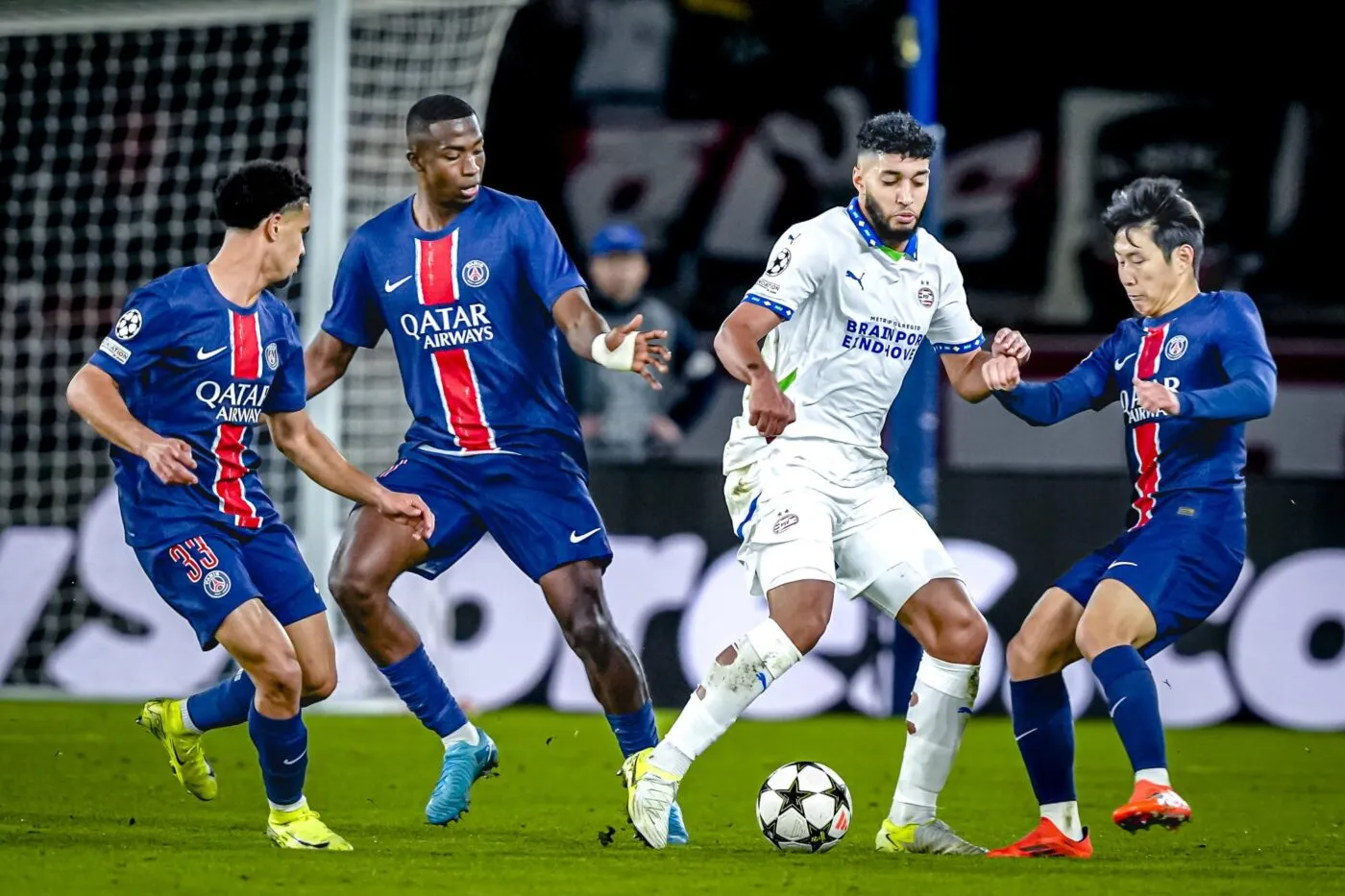 Le PSG patauge contre le PSV