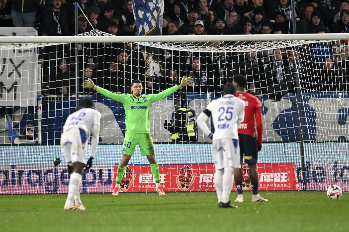 Théo De Percin et Auxerre écœurent les Lillois