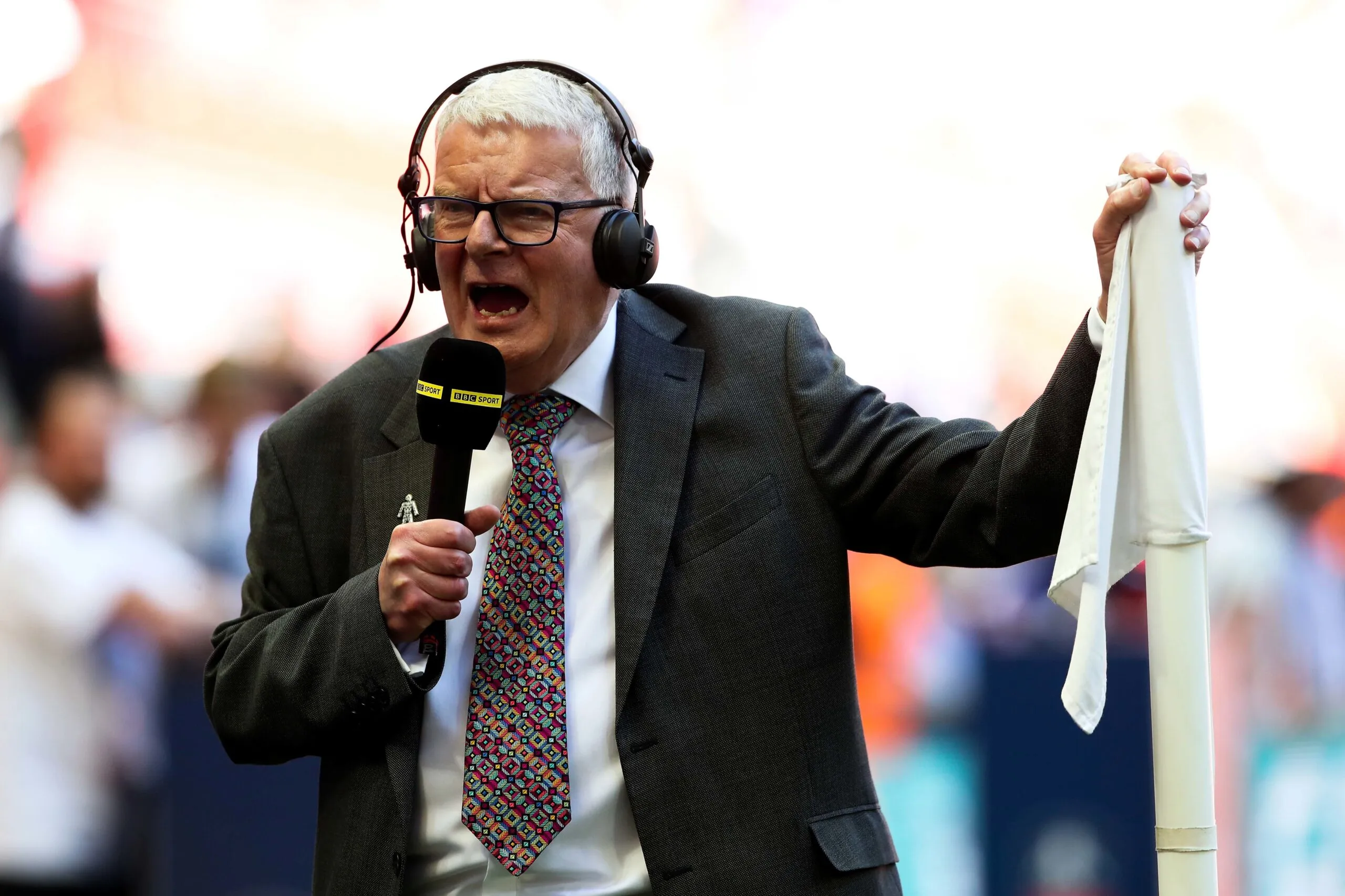 Le légendaire commentateur de football anglais John Motson est décédé