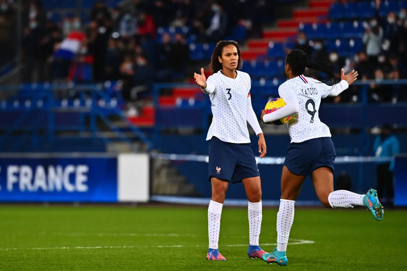 Football féminin : un vent de révolte en sélections