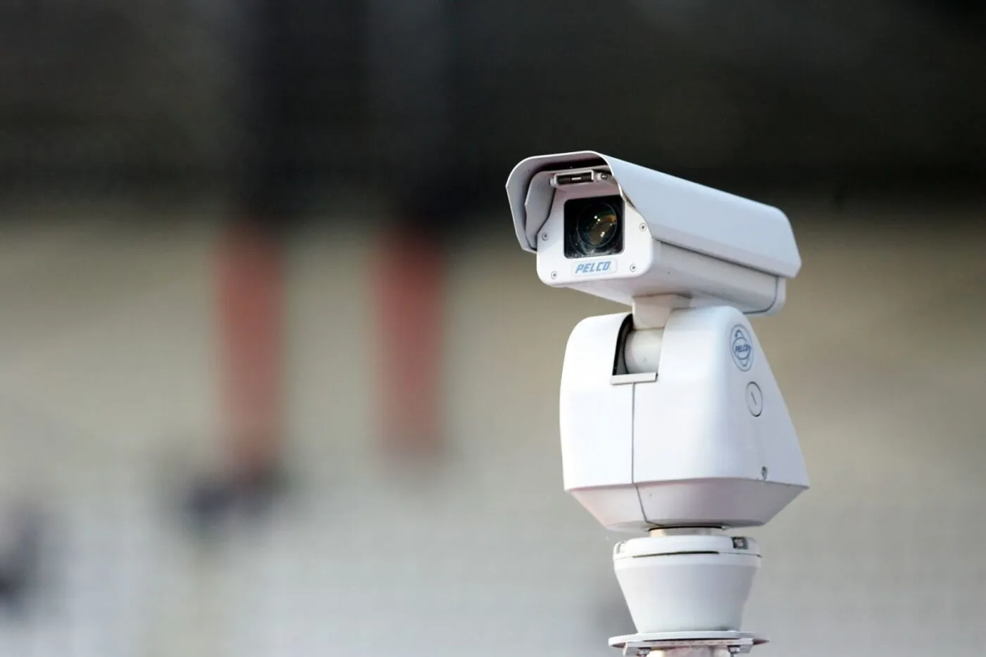 La vidéo&shy;surveillance algorithmique bientôt dans les stades ?