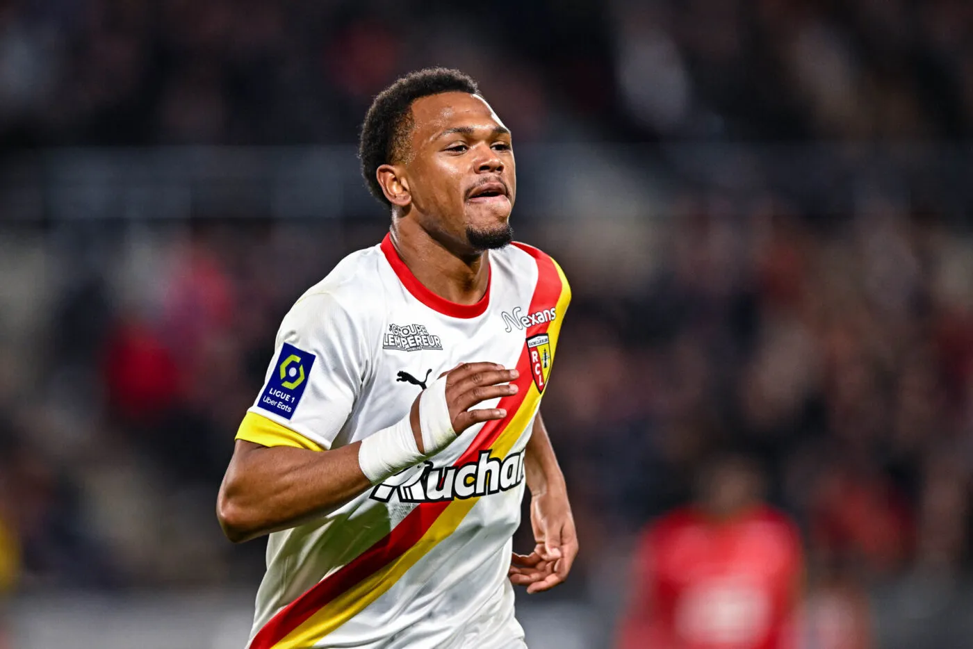 Lens domine Rennes et passe dauphin