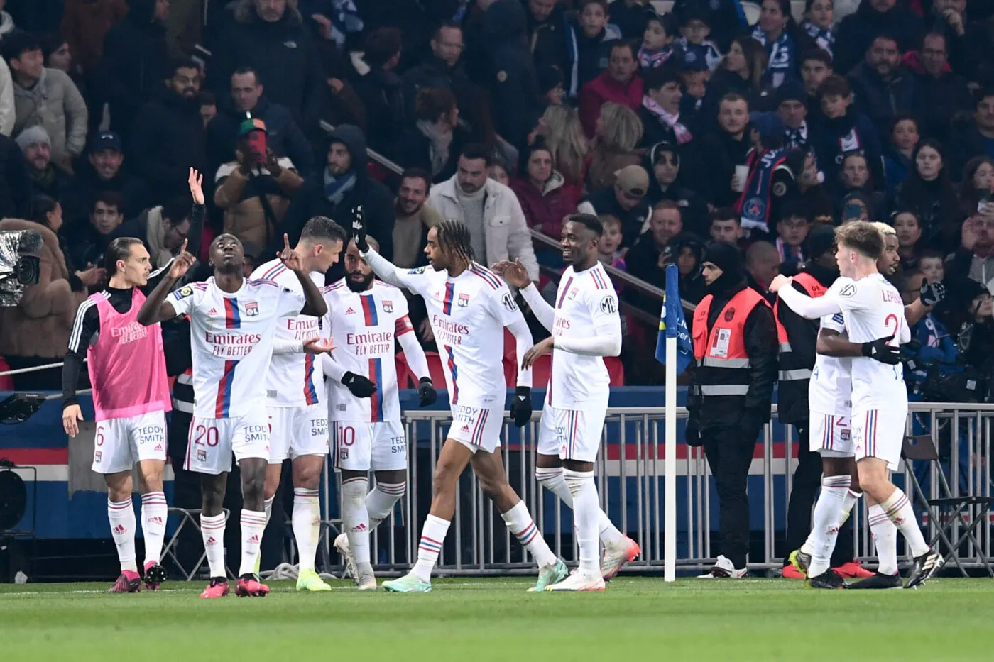 Paris tombe encore contre Lyon