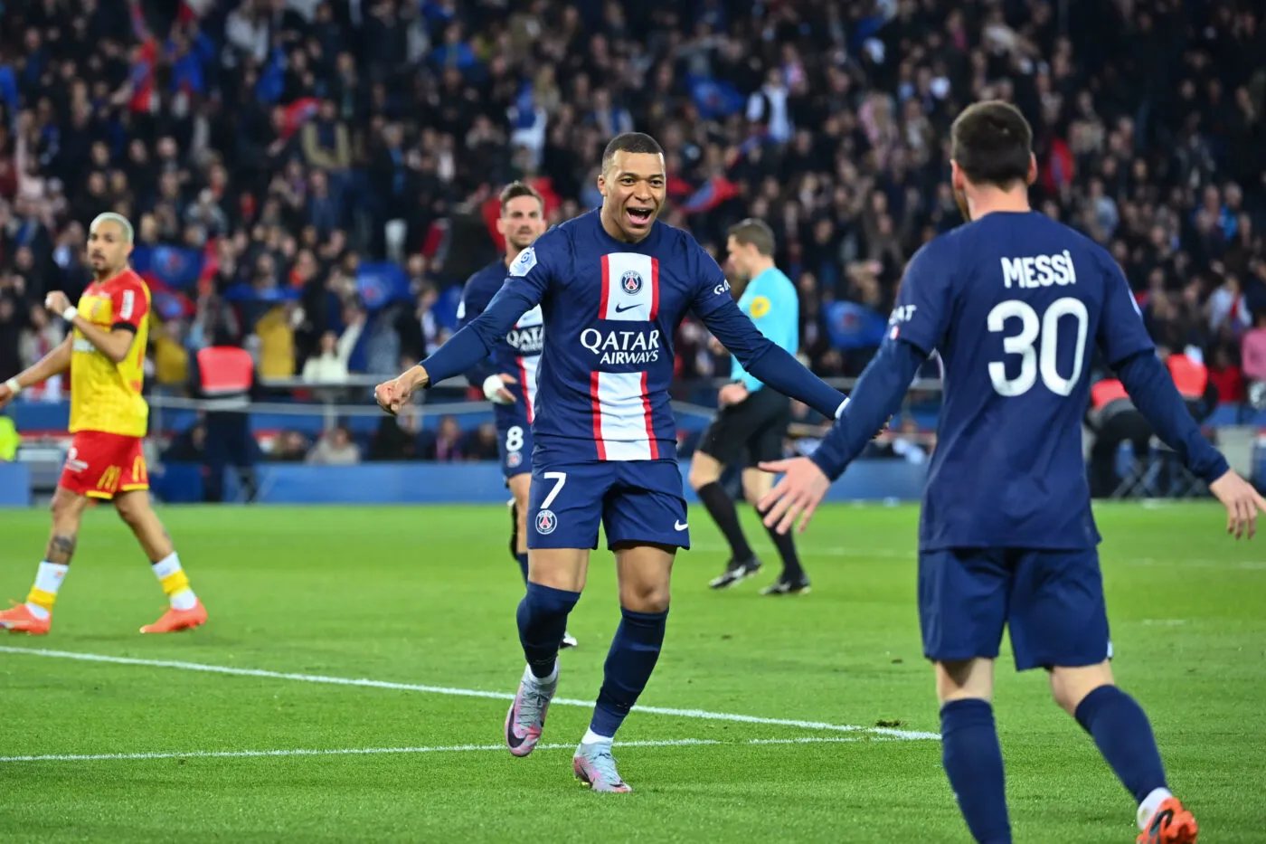 Le PSG assomme Lens et la Ligue 1