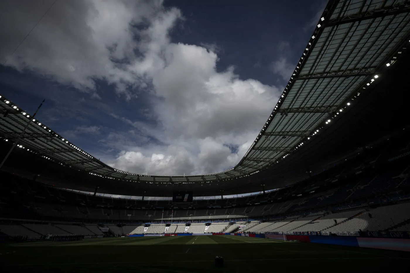 Des grillages installés en tribunes pour la finale de Coupe de France