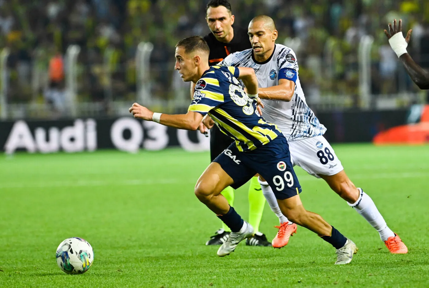 Gökhan Inler  : «<span style="font-size:50%">&nbsp;</span>Lavezzi me faisait penser à Maradona<span style="font-size:50%">&nbsp;</span>»