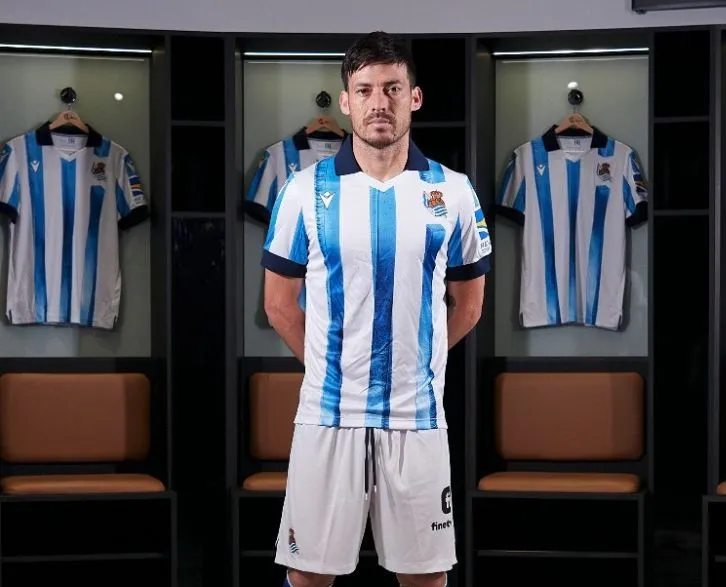 Le nouveau maillot de la Real Sociedad est une petite merveille