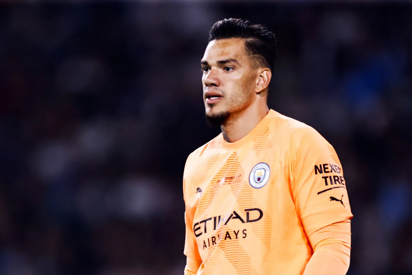 Quand Ederson fête la Ligue des champions en rasant la moustache d&rsquo;un journaliste