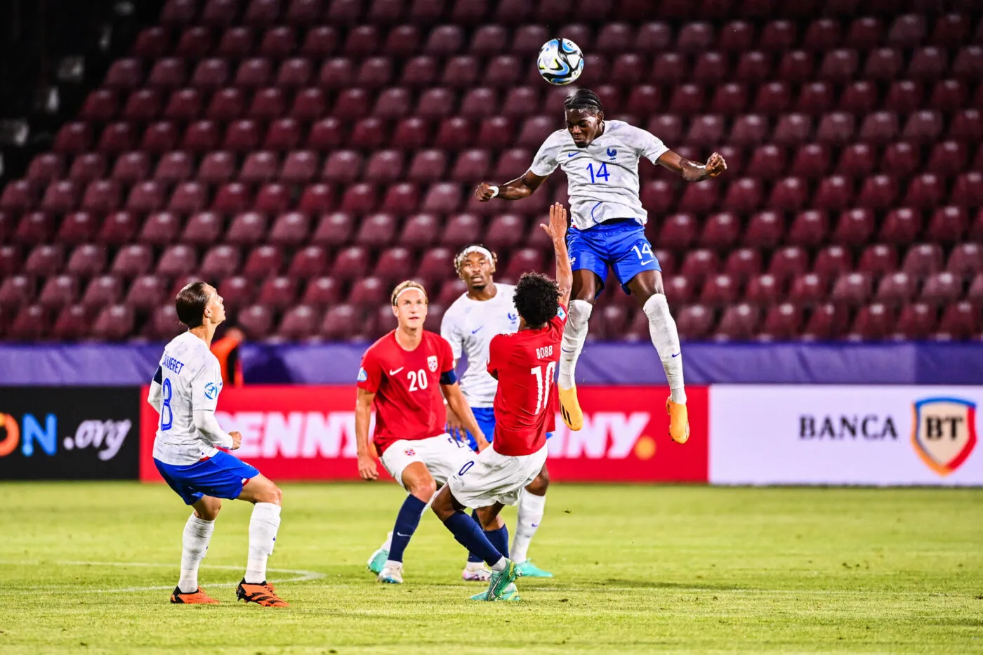 Les Bleuets l'emportent encore sans la manière