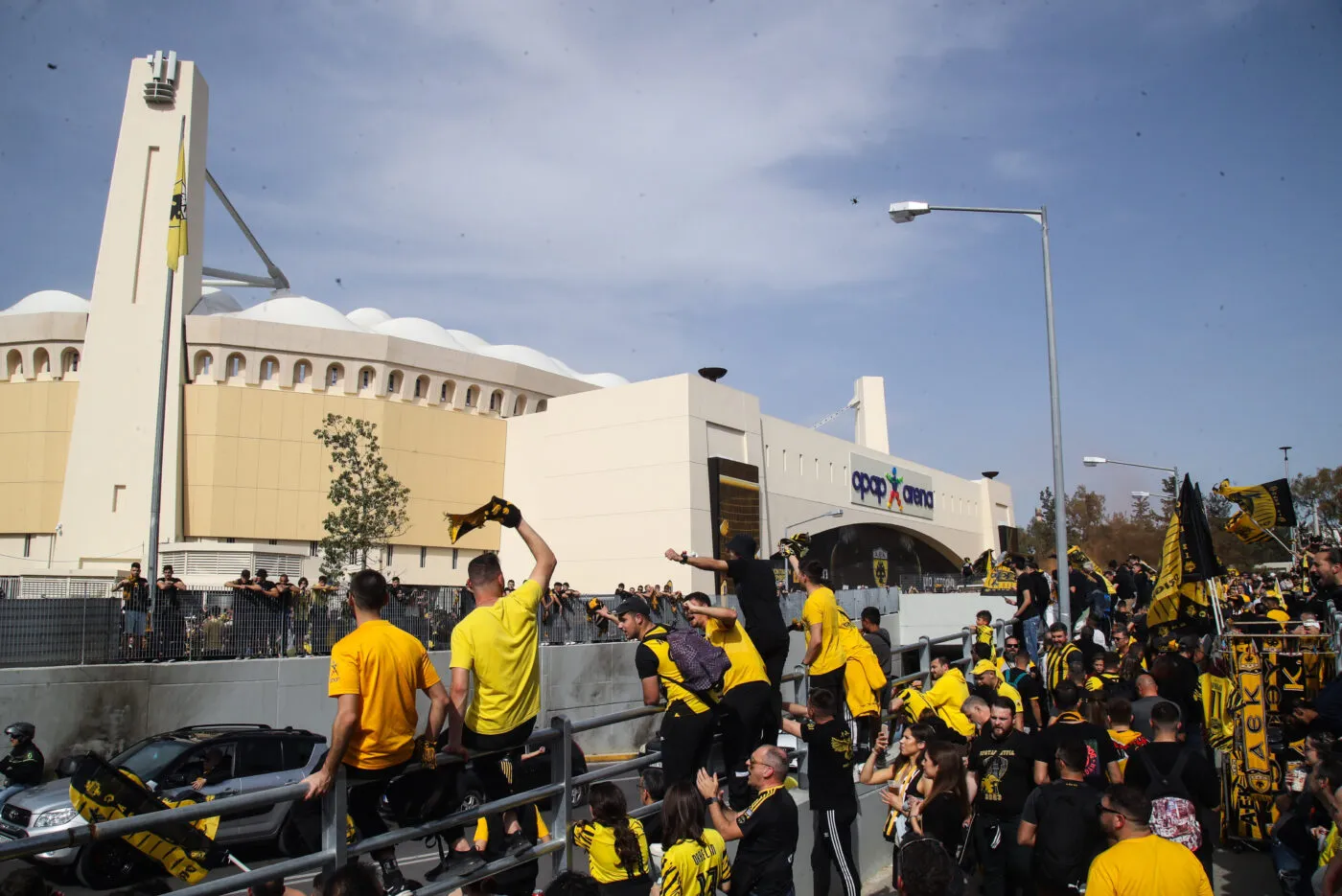 Un supporter poignardé à mort avant AEK Athènes-Dinamo Zagreb