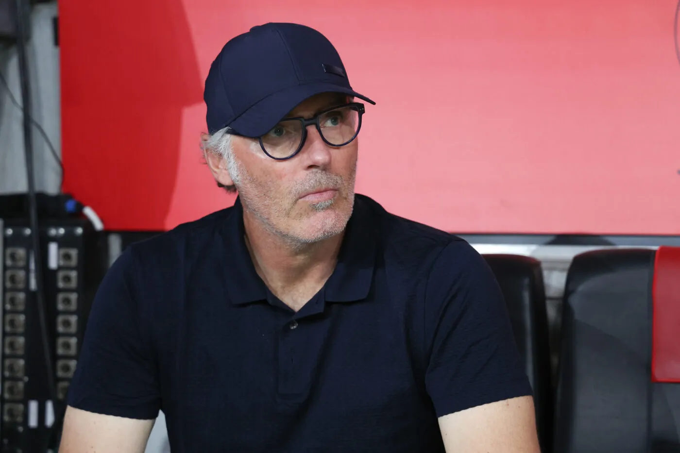 Laurent Blanc jouerait sa place face à Paris