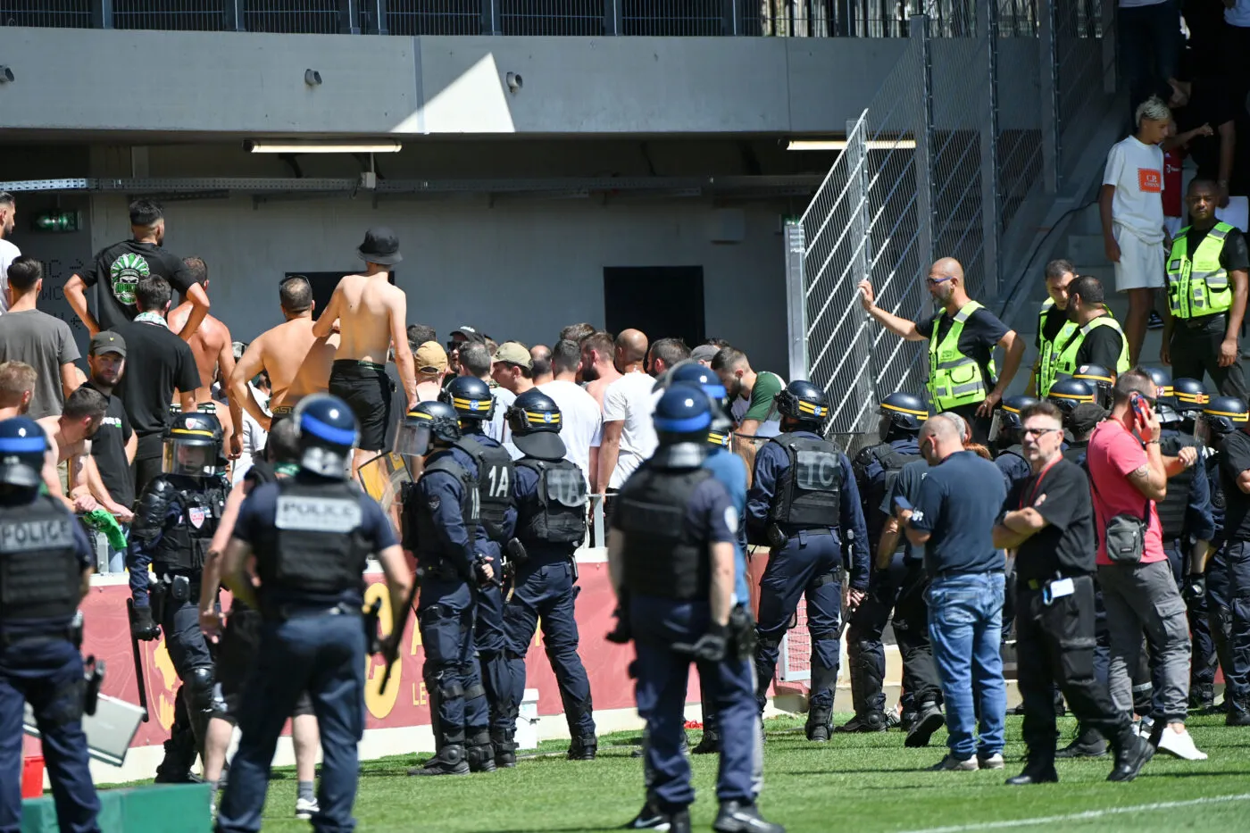 Incidents à Rodez : retrait d&rsquo;un point avec sursis et fermeture de secteurs pour Saint-Étienne