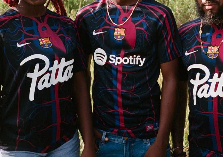 L&rsquo;affreux maillot du Barça pour les 125 ans du club