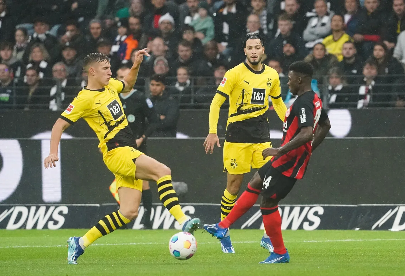 L&rsquo;Eintracht Francfort et le Borussia Dortmund offrent un nul explosif