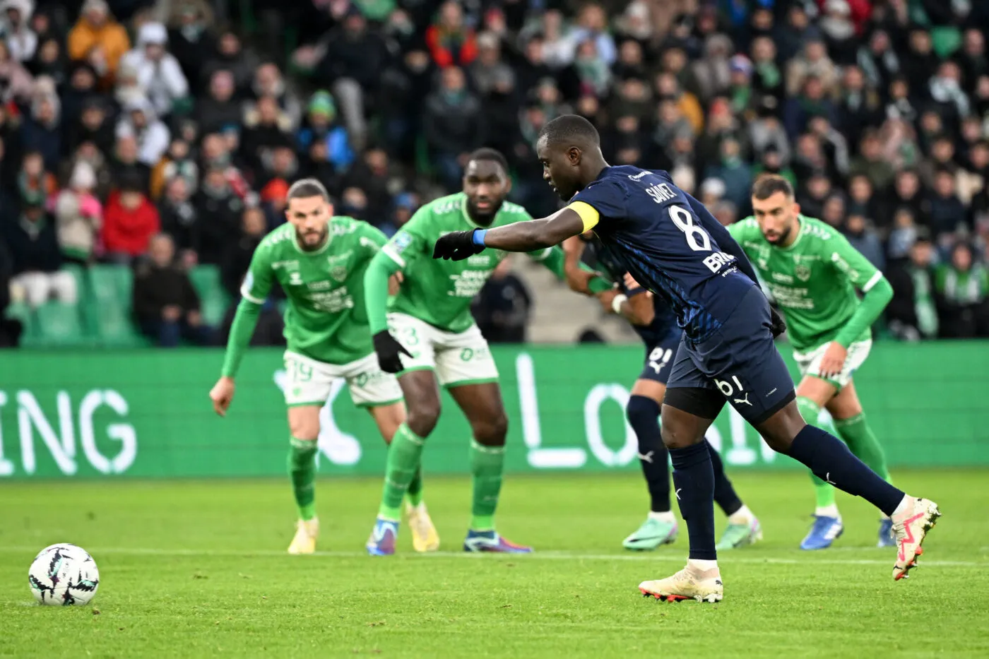 Pau renverse Saint-Étienne