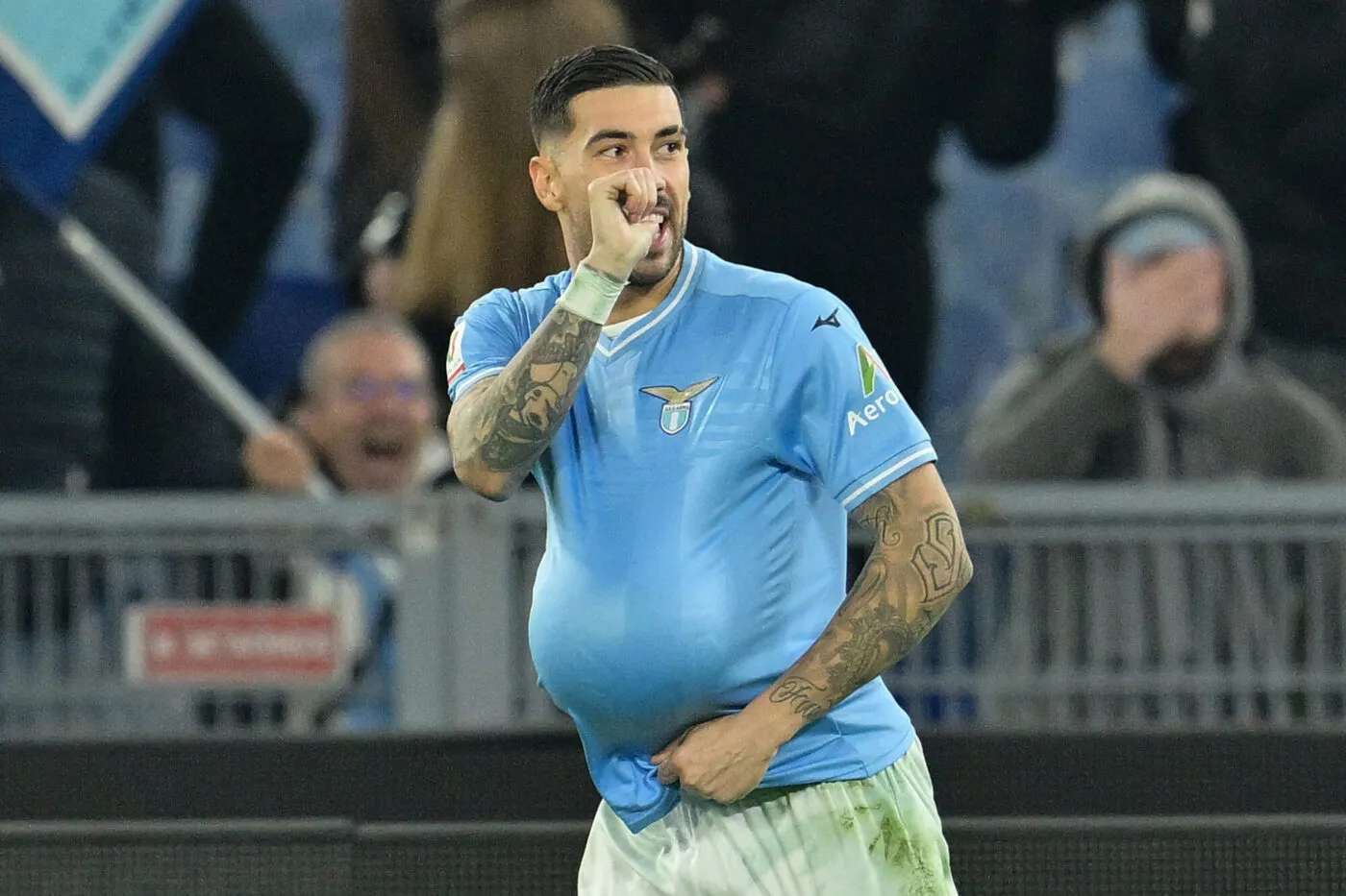 Foto Alfredo Falcone/LaPresse 10 Gennaio 2024 - Roma, Italia - sport, calcio - Lazio vs Roma - Coppa Italia Frecciarossa 2023/2024 - Stadio Olimpico di Roma. Nella foto: Mattia Zaccagni (SS Lazio) esultanza dopo la rete del 1-0 Foto Alfredo Falcone/LaPresse January 10, 2024 Rome, Italy - sport, soccer - Lazio vs Roma - Italy Cup Frecciarossa 2023/2024 - Olimpic Stadium in Rome. In the pic: Mattia Zaccagni (SS Lazio) celebrates after scoring goal 1-0 - Photo by Icon sport