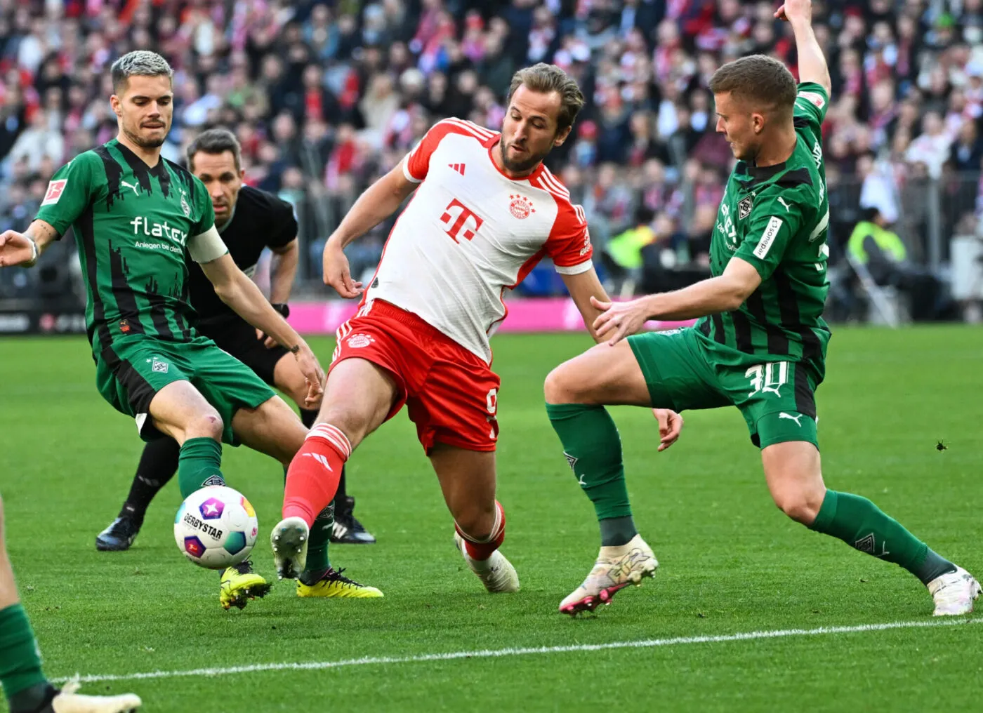 Le Bayern et Leverkusen l&#8217;emportent, statu quo en tête de la Bundesliga