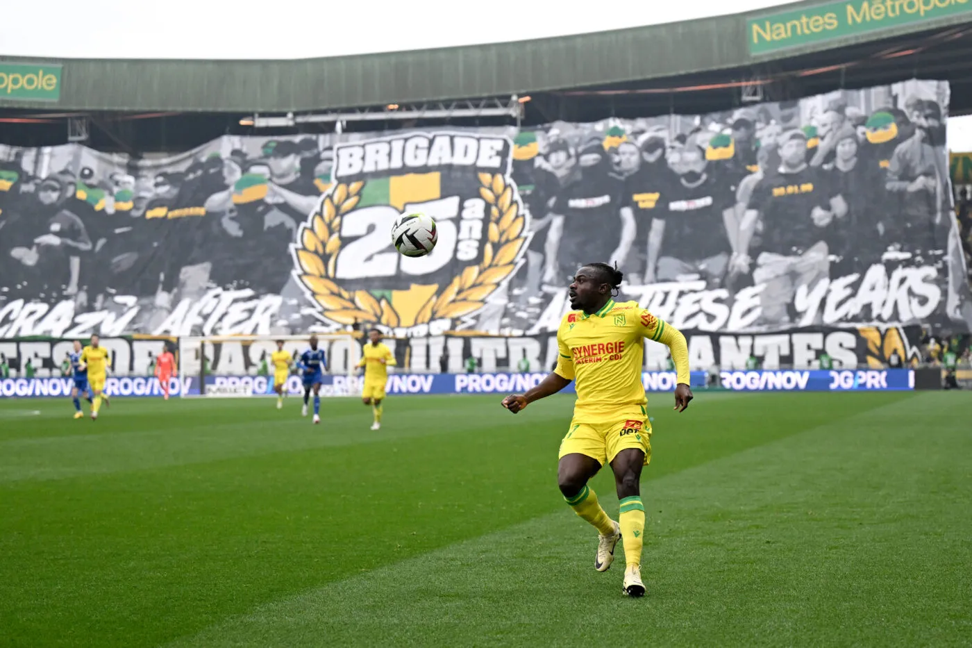 Le FC Nantes perd Moses Simon sur blessure