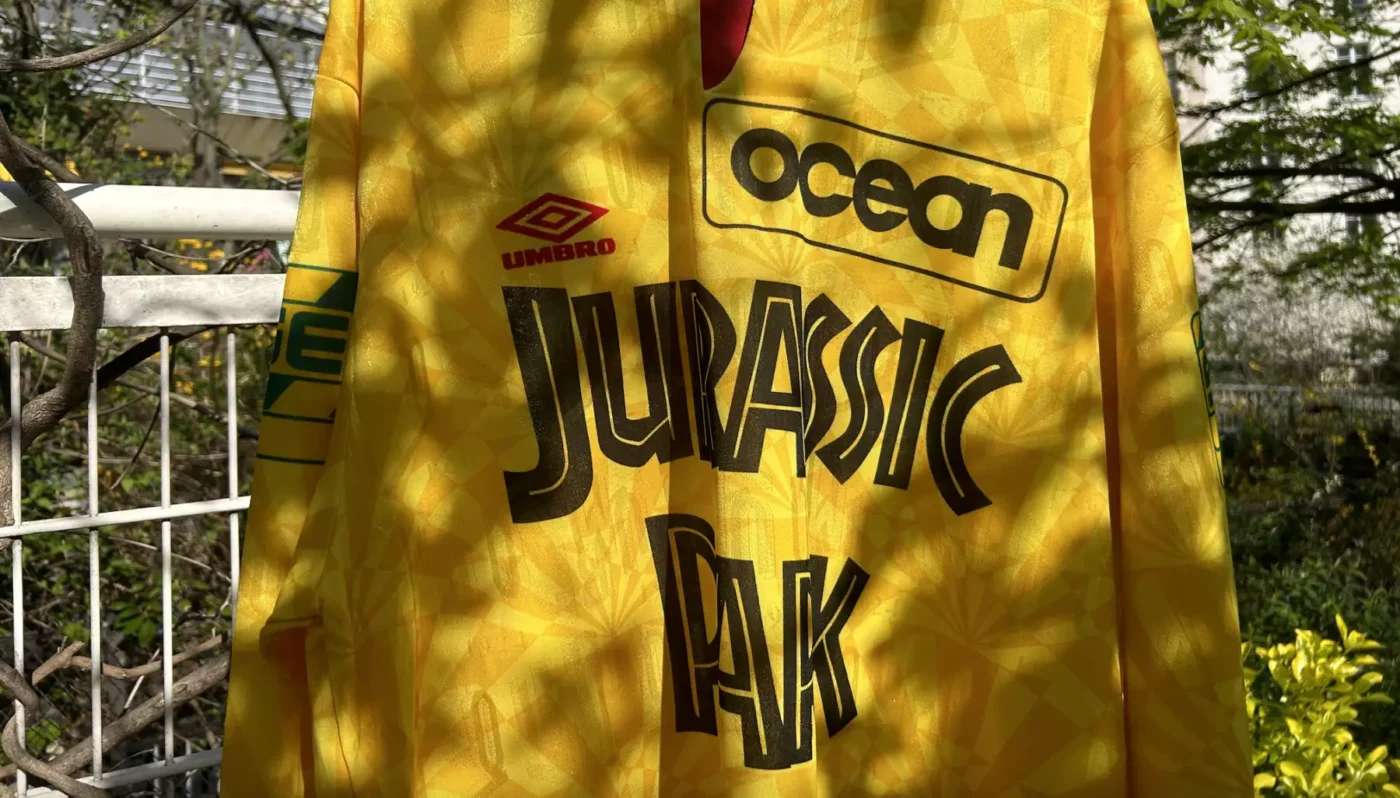 L&rsquo;incroyable histoire du maillot Jurassic Park de Martigues