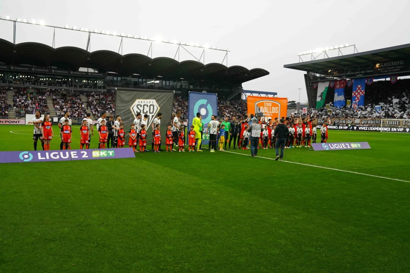 Après la Ligue 1, la Ligue 2 change aussi de logo