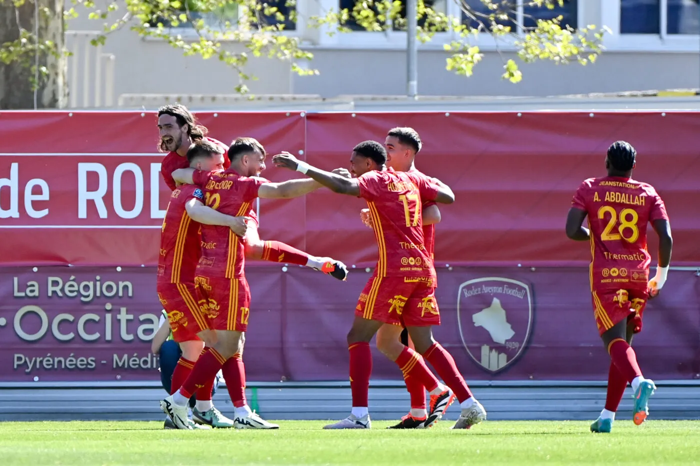 Pronostic Rodez Laval : Analyse, cotes et prono du match de Ligue 2