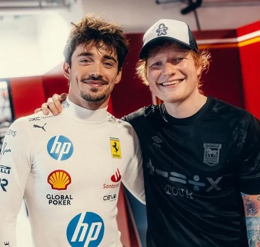 C&rsquo;est quoi ce maillot, Ed Sheeran ?