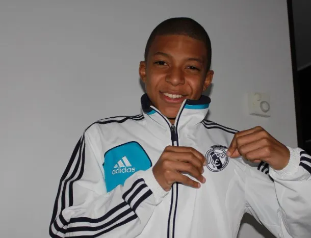 On sait quand seront commercialisés les maillots du Real Madrid floqués Mbappé