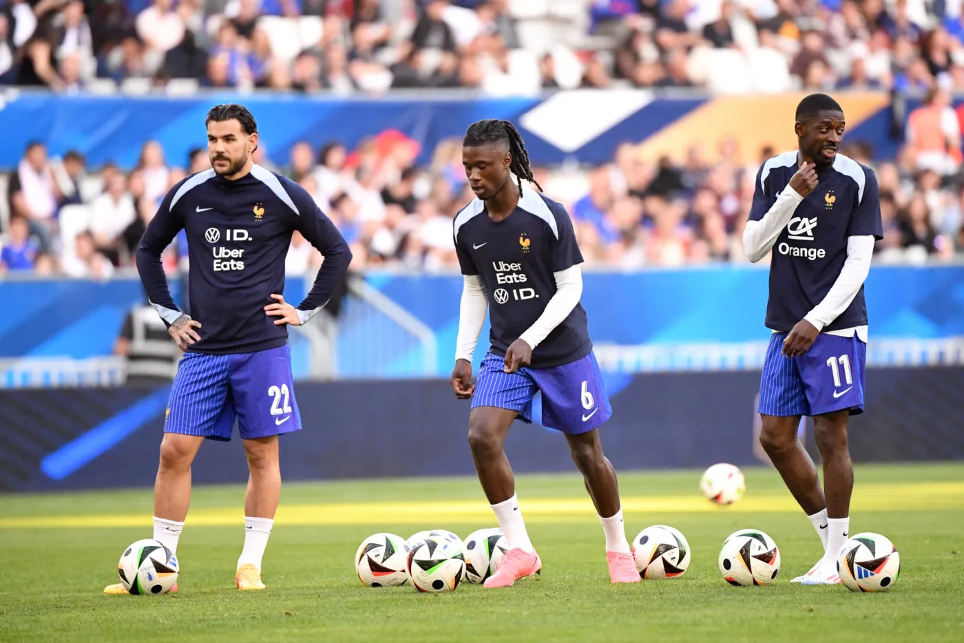 Dix minutes de jeu et toujours pas d’images du match France-Canada