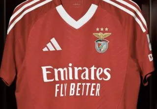 On connaît enfin le nouveau maillot du Benfica !