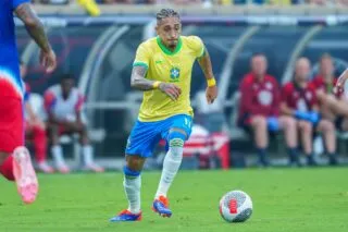 Raphinha se paye Ronaldinho après ses propos sur la Seleção
