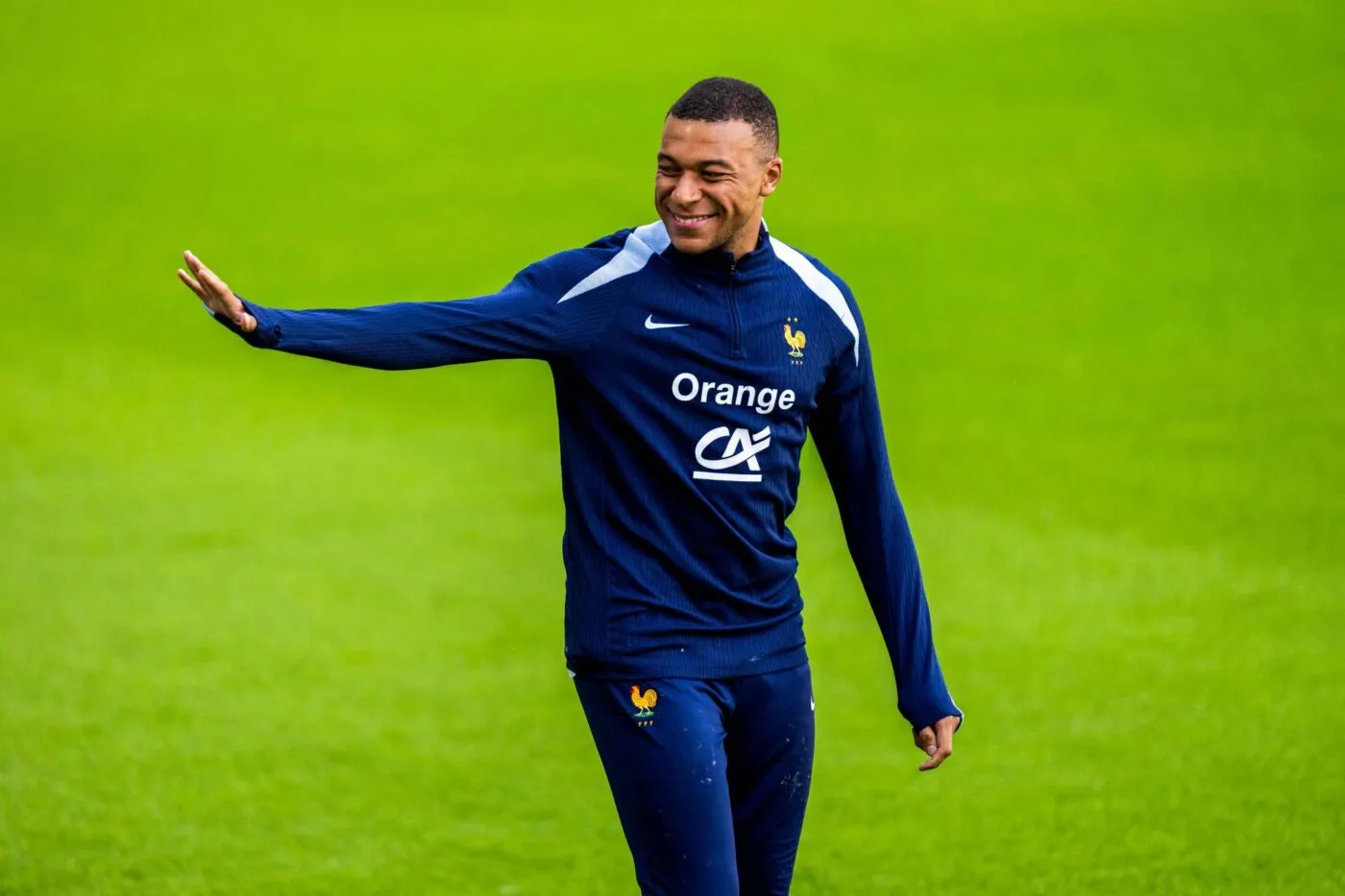 Mbappé : « J’espère qu’on sera encore fiers de porter ce maillot le 7 juillet<span style="font-size:50%">&nbsp;</span>»