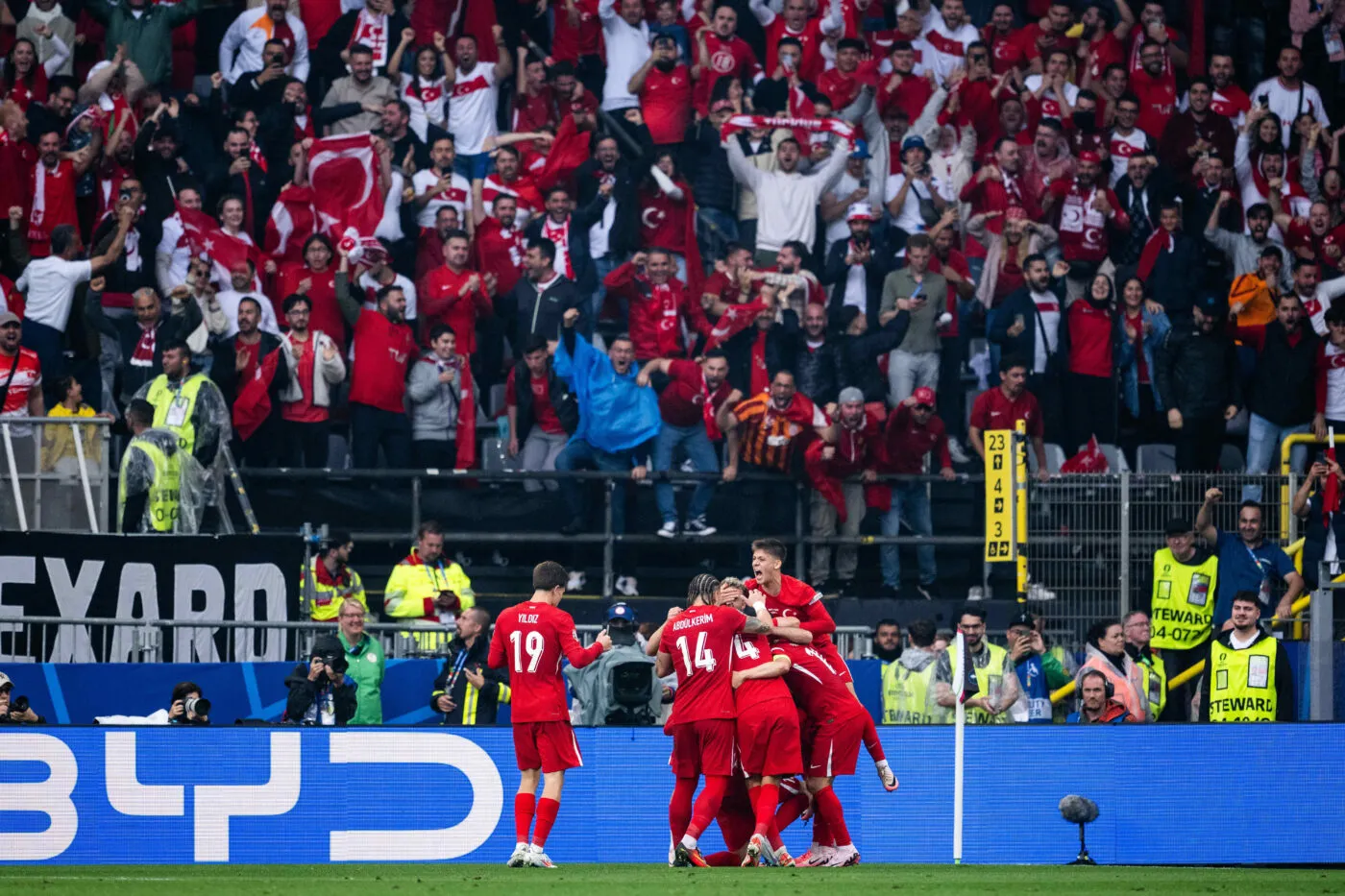 Cotes Tchéquie Turquie : les meilleures cotes et meilleurs bonus pour parier sur le match de l’Euro 2024