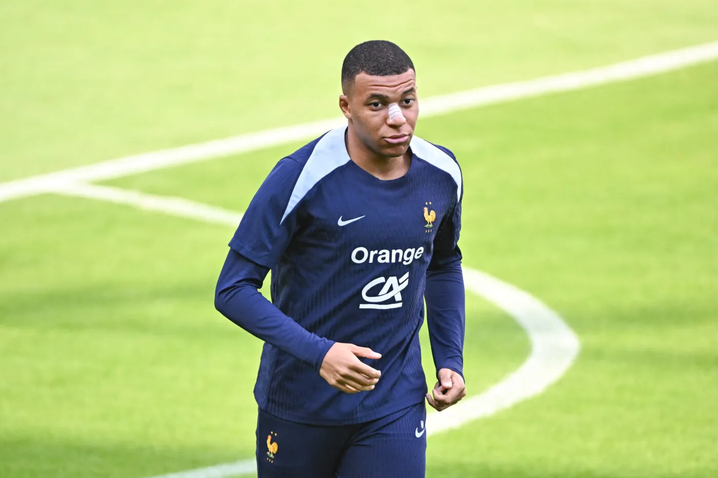 Mbappé présent à l’entraînement des Bleus, Upamecano absent