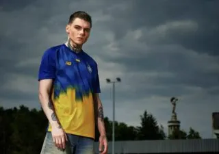 Le Dynamo Kiev dévoile des maillots de zinzin pour la saison prochaine