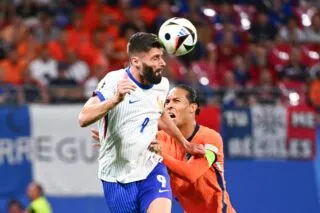 Olivier Giroud ravi de la défense de la France