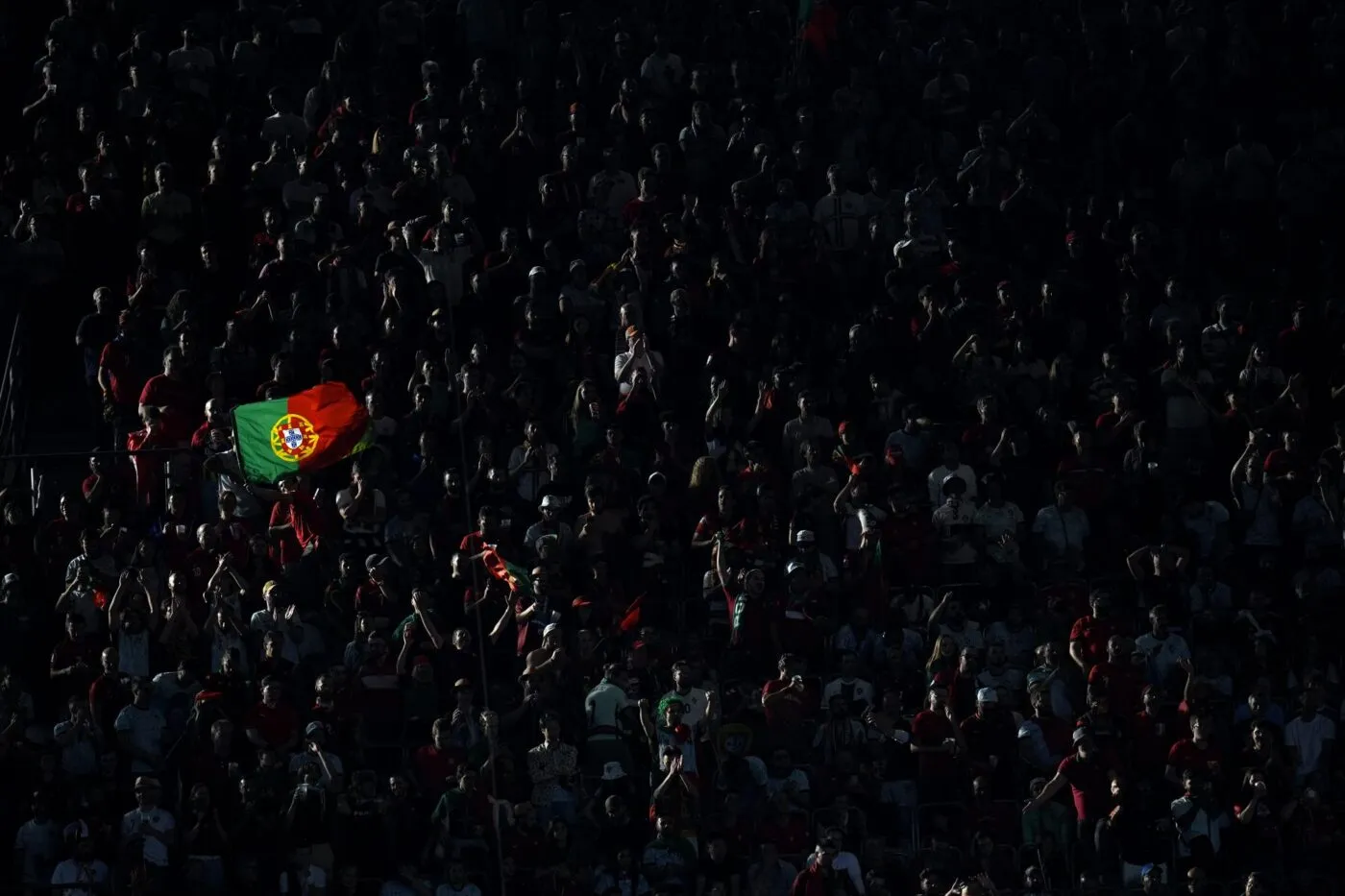 Deux supporters portugais agressés par des stadiers