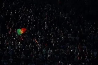 Deux supporters portugais agressés par des stadiers