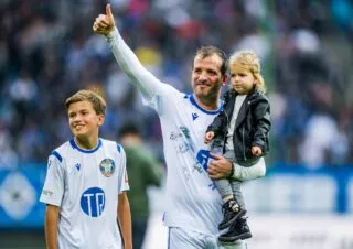 Van der Vaart répond aux accusations de népotisme en comparant son fils à Beckham