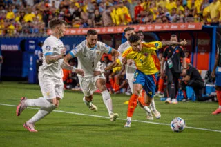 La Colombie vient à bout de l'Uruguay et rejoint l'Argentine en finale