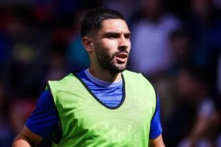 Neal Maupay se vautre dans l'ascenseur et partage sa prouesse sur X