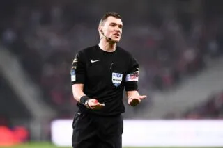 Le manque d'argent impacte aussi l'arbitrage en Ligue 1