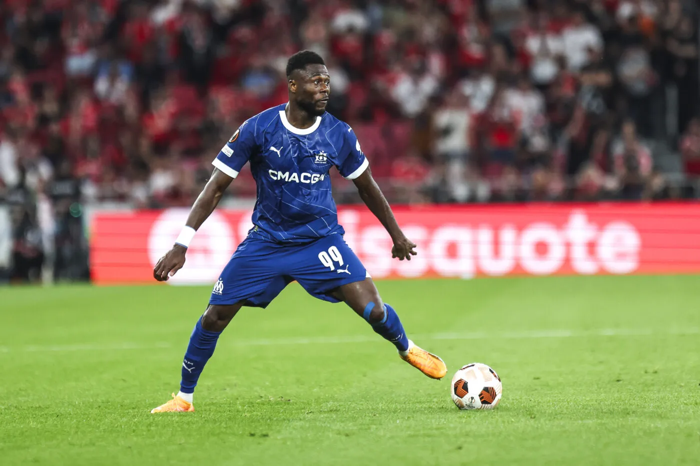 Un jeune de l&rsquo;OM affirme avoir été mis à pied pour avoir souhaité un bon anniversaire à Chancel Mbemba