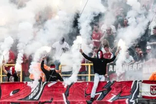 Des ultras d’Antwerp risquent jusqu’à dix ans d’interdiction de stade pour des fusées éclairantes