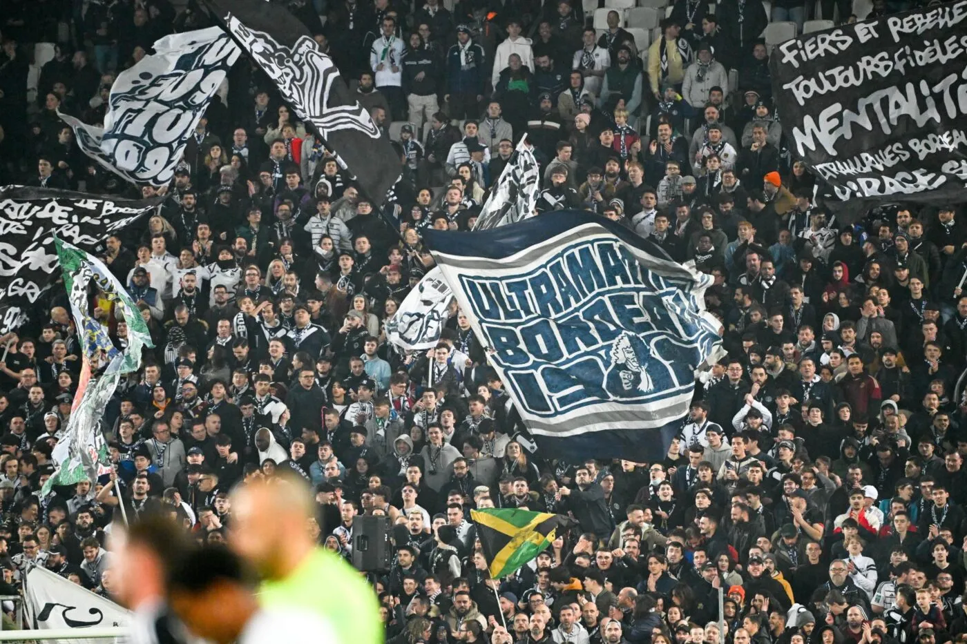 La mairie de Bordeaux pousse pour le retour des Girondins dans leur stade