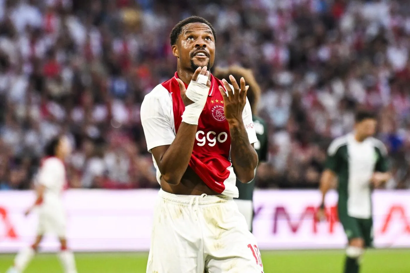 C3 : Akpom guide l’Ajax, Beşiktaş cale dans un match fou