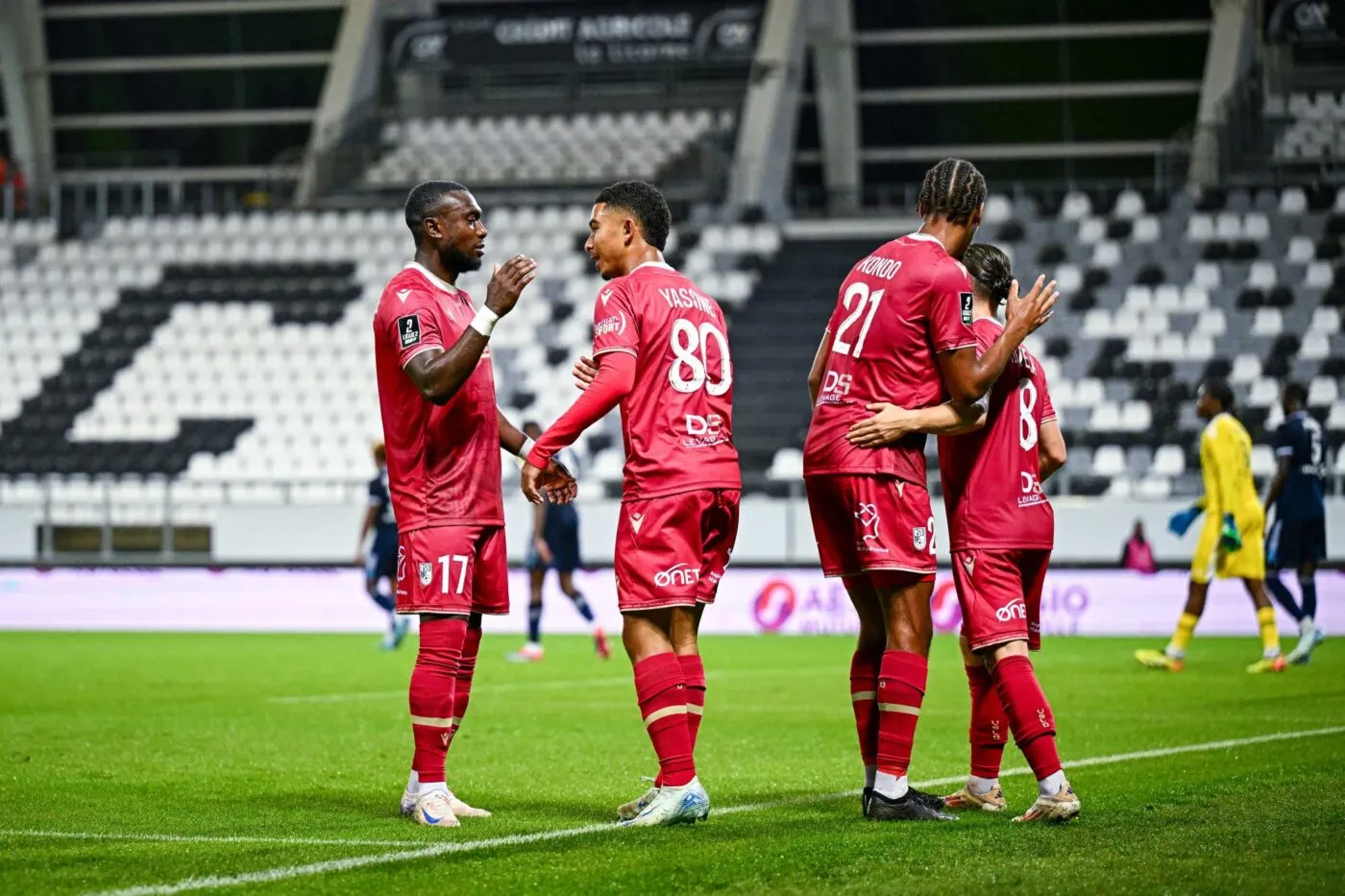 Guingamp et le PFC enchaînent, encore six équipes sans point