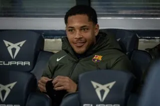 Vitor Roque surpris du traitement réservé par le Barça