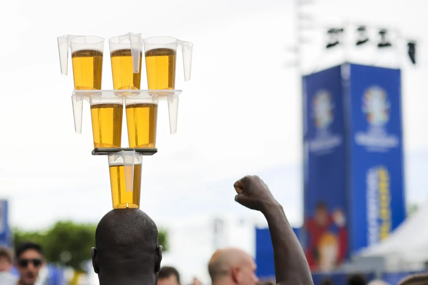 L&rsquo;alcool réintroduit dans les tribunes de quatre clubs féminins anglais dès 2025